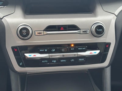 2023 Ford Explorer XLT 4WD