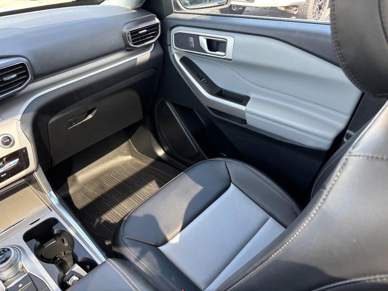 2023 Ford Explorer XLT 4WD
