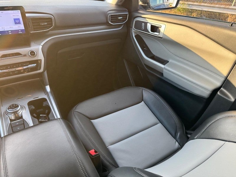 2023 Ford Explorer XLT 4WD