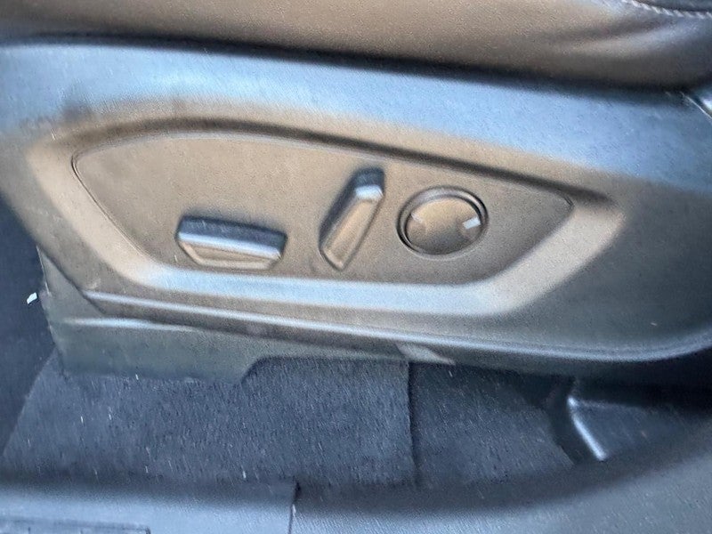 2023 Ford Explorer XLT 4WD