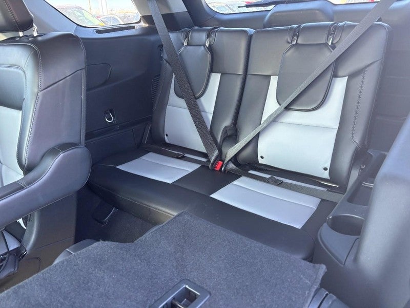 2023 Ford Explorer XLT 4WD