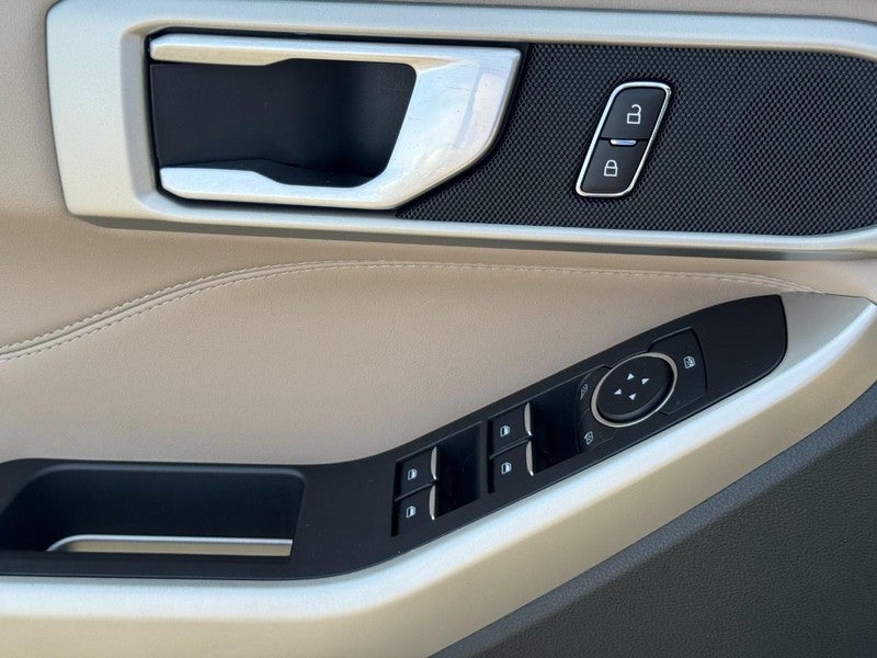 2023 Ford Explorer XLT 4WD