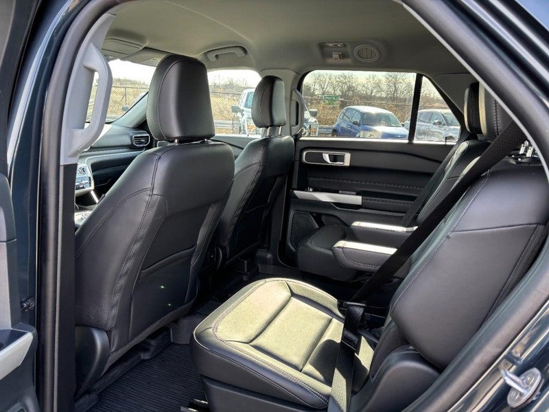 2023 Ford Explorer XLT 4WD