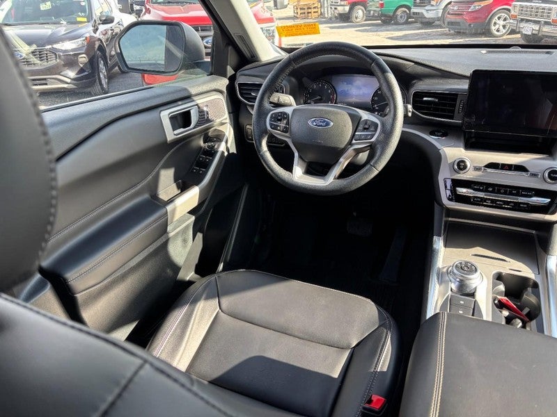 2023 Ford Explorer XLT 4WD