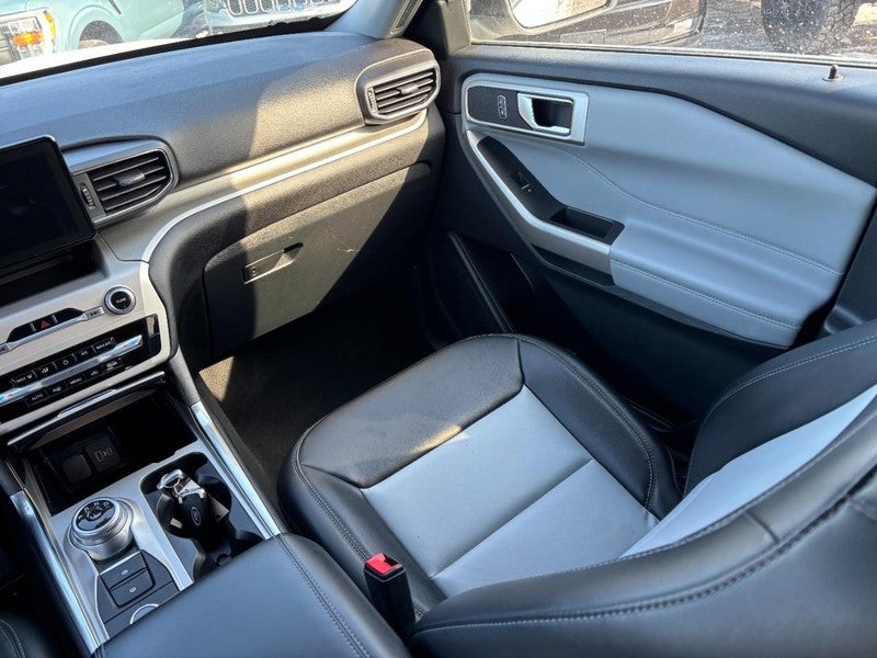 2022 Ford Explorer XLT 4WD