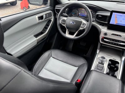 2023 Ford Explorer XLT 4WD