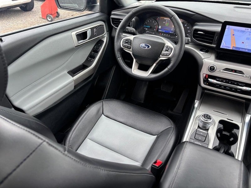 2023 Ford Explorer XLT 4WD