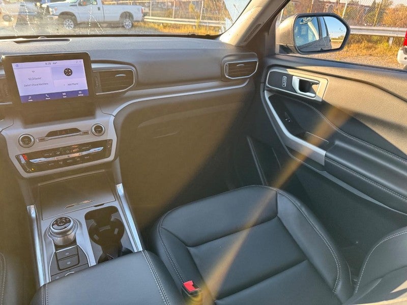 2023 Ford Explorer XLT 4WD