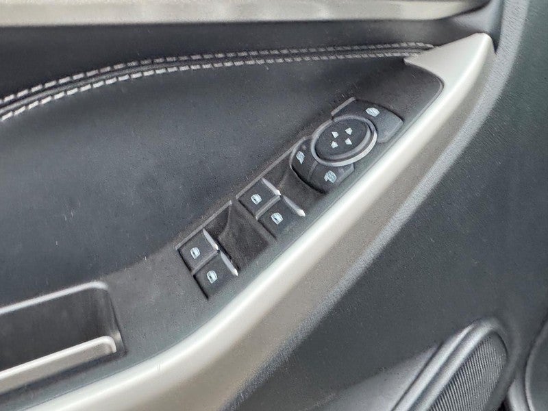 2023 Ford Explorer XLT 4WD