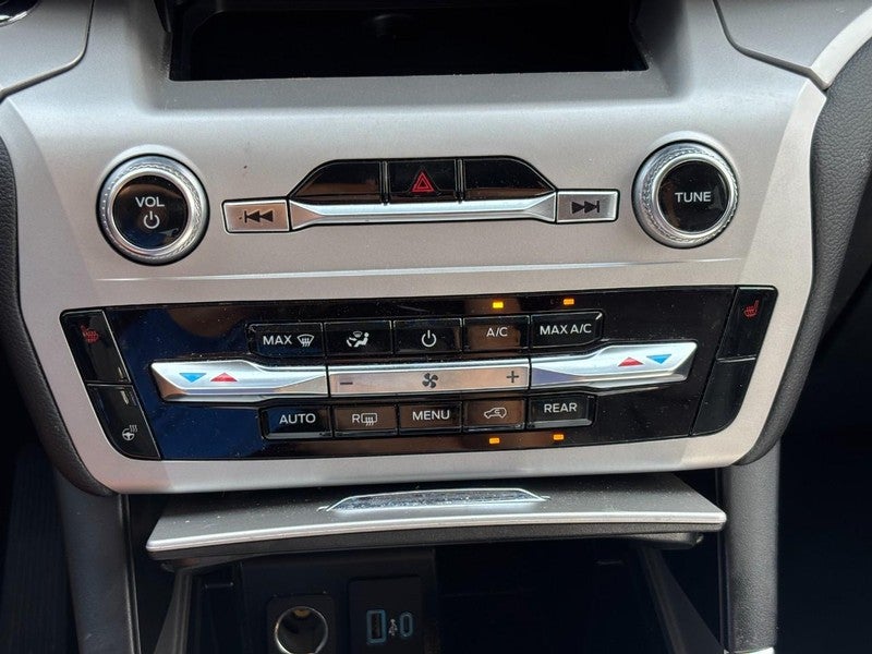 2024 Ford Explorer XLT 4WD