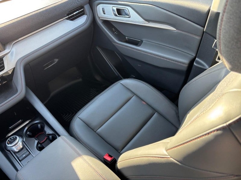 2025 Ford Explorer Active 4WD