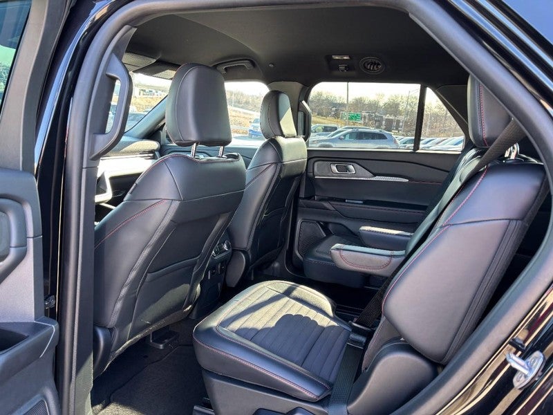 2025 Ford Explorer ST-Line 4WD