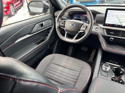 2025 Ford Explorer ST-Line 4WD