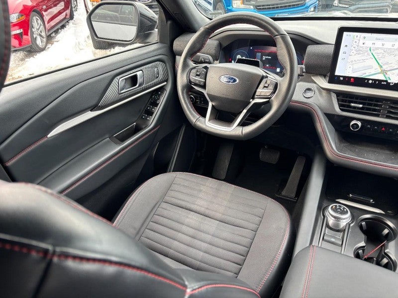 2025 Ford Explorer ST-Line 4WD