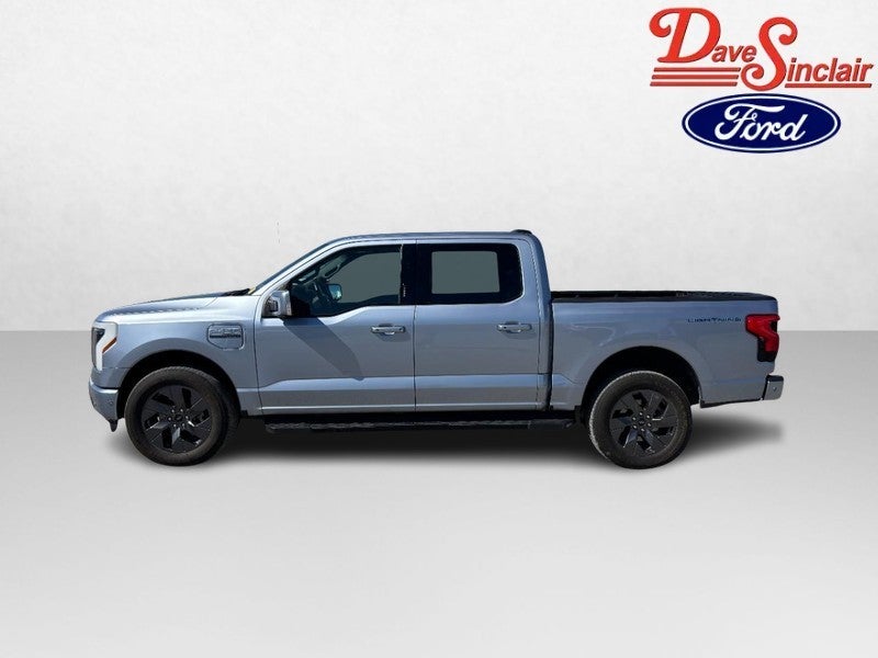 2022 Ford F-150 Lightning LARIAT 4WD SuperCrew 5.5' Box