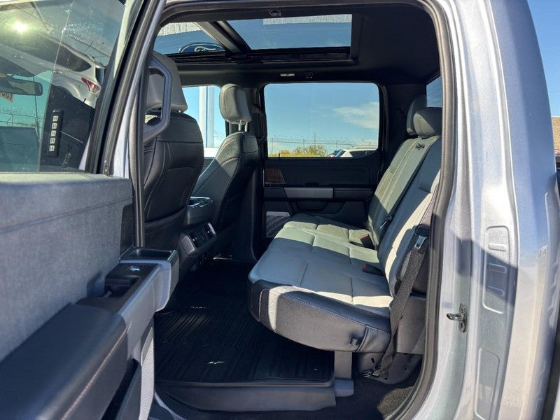 2022 Ford F-150 Lightning LARIAT 4WD SuperCrew 5.5' Box