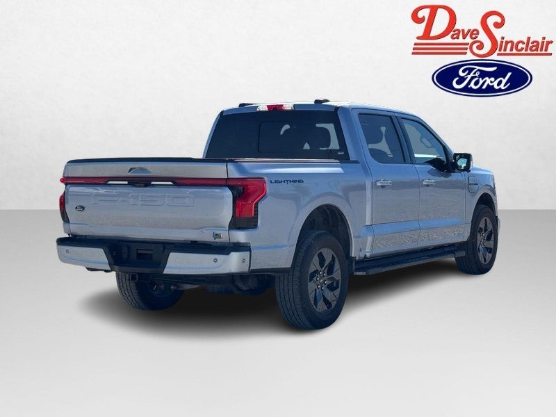 2022 Ford F-150 Lightning LARIAT 4WD SuperCrew 5.5' Box