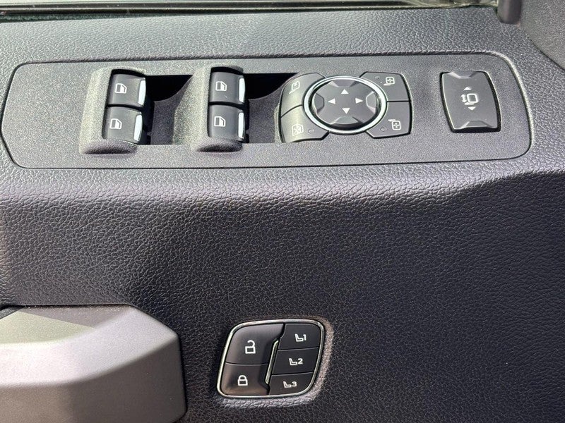 2020 Ford Super Duty F-250 SRW LARIAT 4WD Crew Cab 6.75' Box