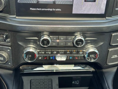 2024 Ford Super Duty F-350 SRW LARIAT 4WD Crew Cab 6.75' Box