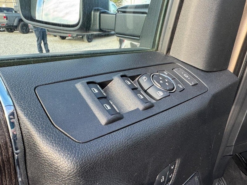 2021 Ford Super Duty F-350 SRW LARIAT 4WD Crew Cab 6.75' Box