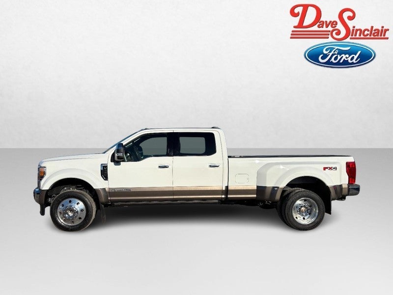 2021 Ford Super Duty F-450 DRW LARIAT 4WD Crew Cab 8' Box