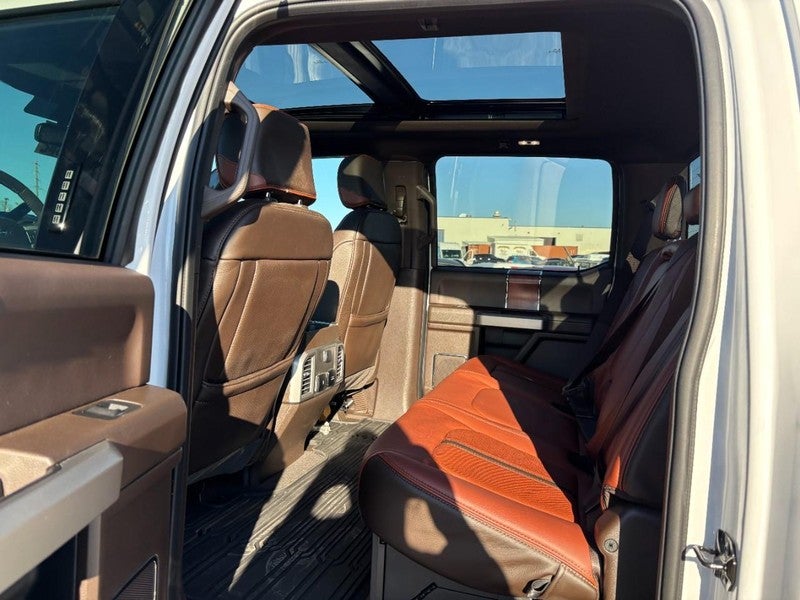 2021 Ford Super Duty F-450 DRW LARIAT 4WD Crew Cab 8' Box