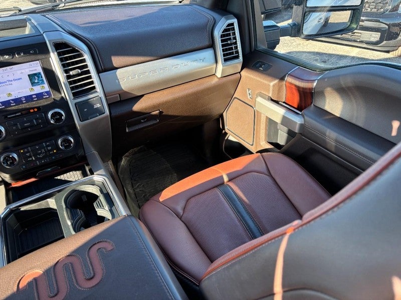 2021 Ford Super Duty F-450 DRW LARIAT 4WD Crew Cab 8' Box