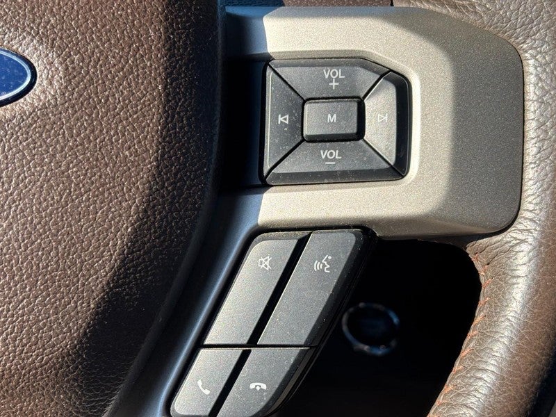 2021 Ford Super Duty F-450 DRW LARIAT 4WD Crew Cab 8' Box