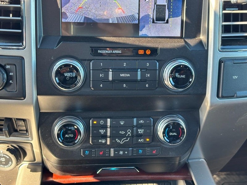 2021 Ford Super Duty F-450 DRW LARIAT 4WD Crew Cab 8' Box