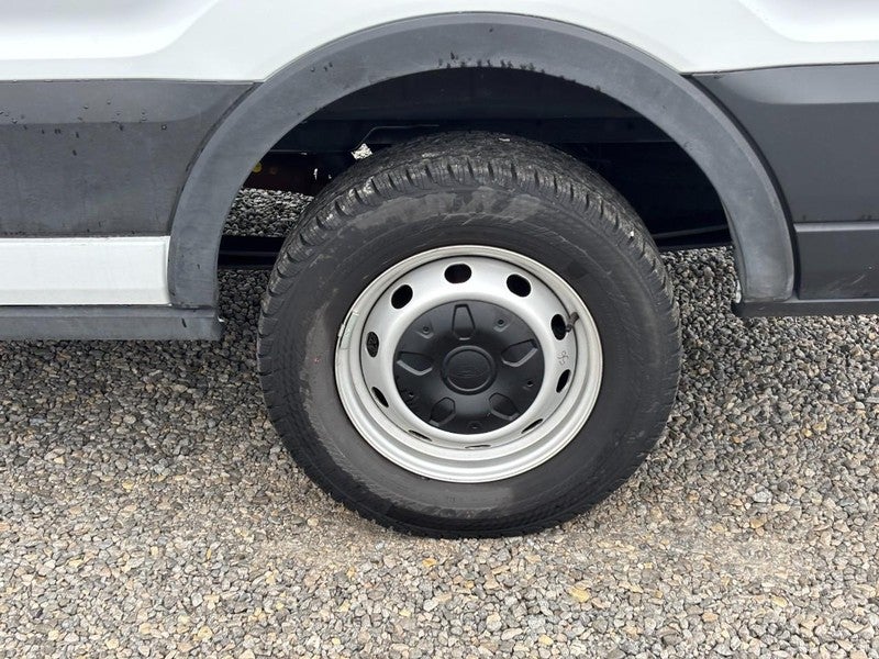 2024 Ford Transit Cargo Van T-250 148" Med Rf 9070 GVWR RWD