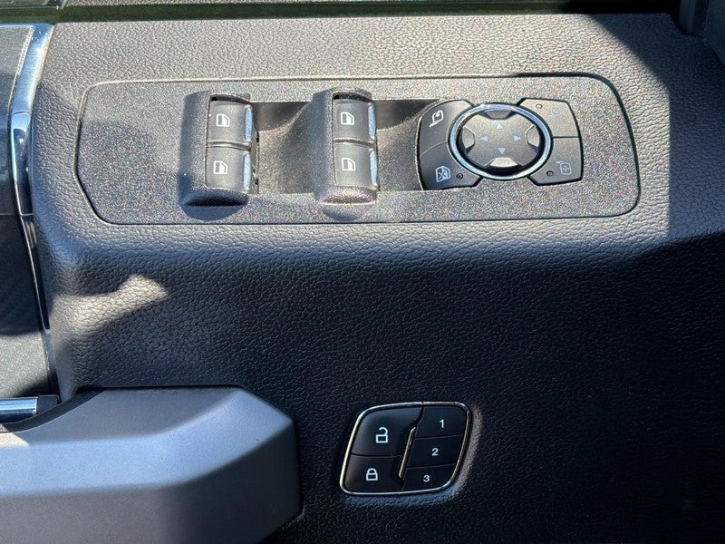 2019 Ford F-150 LARIAT 4WD SuperCrew 5.5' Box