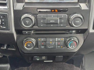 2015 Ford F-150 4WD SuperCrew 145" XLT