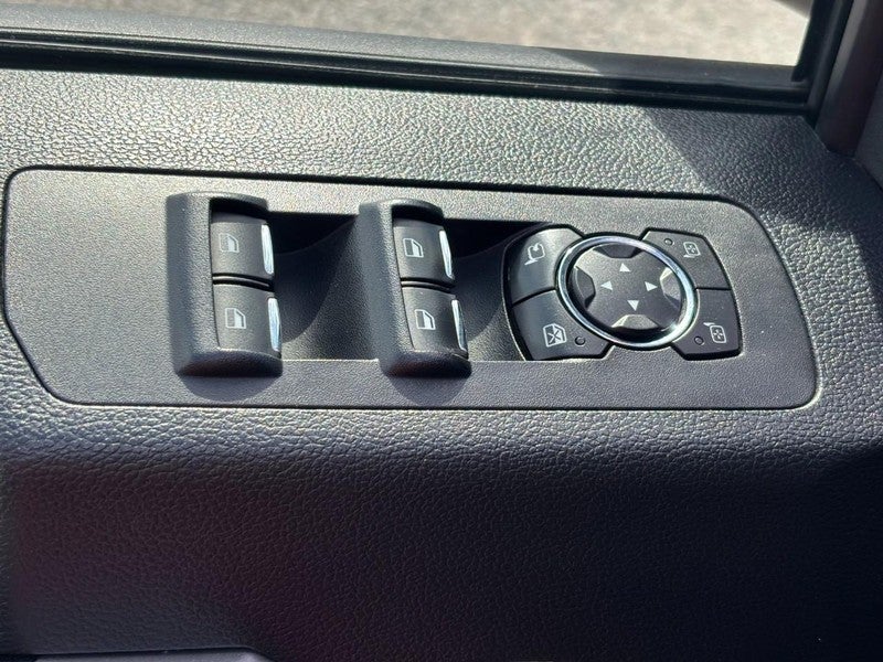 2015 Ford F-150 4WD SuperCrew 145" Lariat