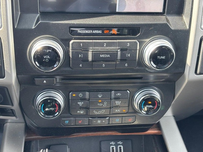 2016 Ford F-150 4WD SuperCrew 145" Lariat