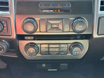 2016 Ford F-150 4WD SuperCrew 145" XLT