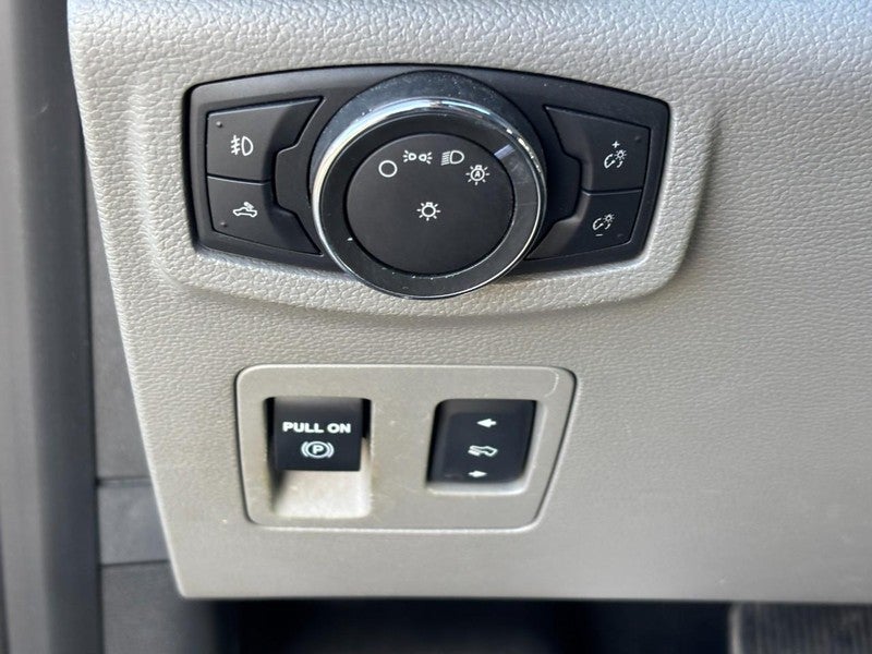 2015 Ford F-150 4WD SuperCrew 145" XLT