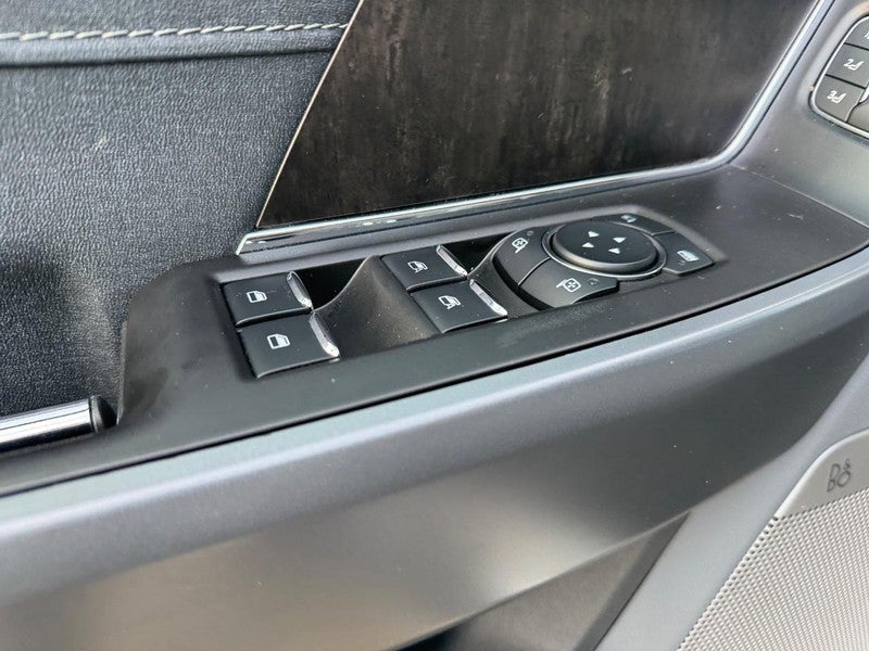 2022 Ford F-150 LARIAT 4WD SuperCrew 5.5' Box