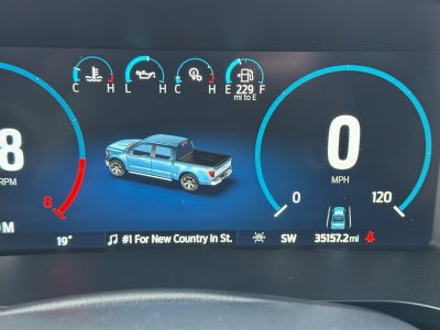 2022 Ford F-150 LARIAT 4WD SuperCrew 5.5' Box