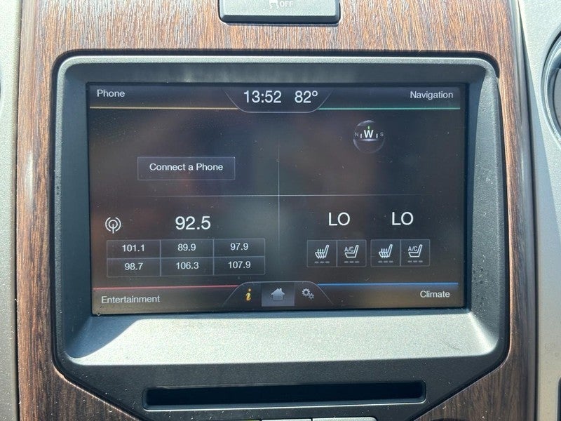 2014 Ford F-150 4WD SuperCrew 145" Lariat