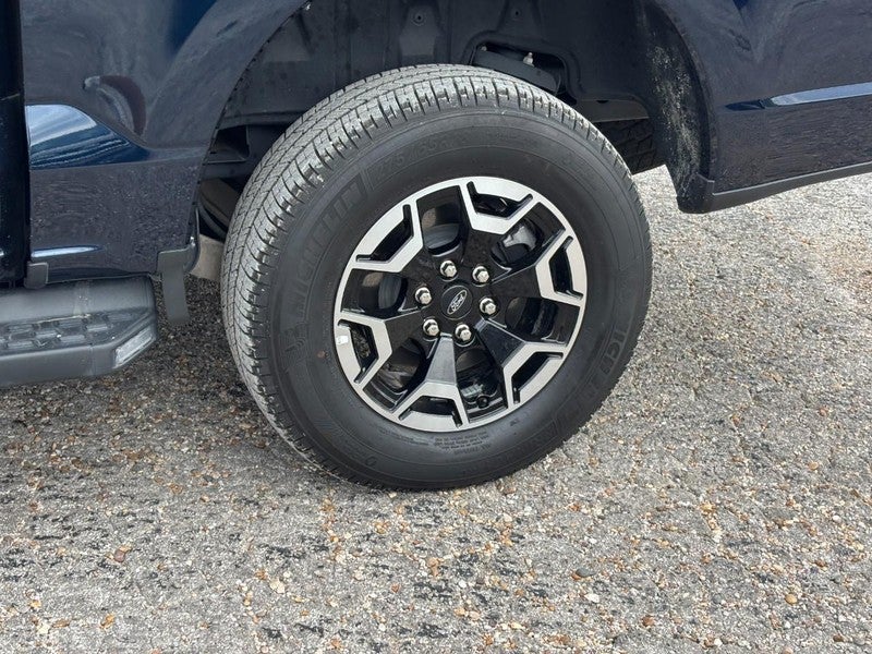 2023 Ford F-150 Lightning XLT 4WD SuperCrew 5.5' Box