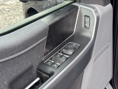 2023 Ford F-150 Lightning XLT 4WD SuperCrew 5.5' Box
