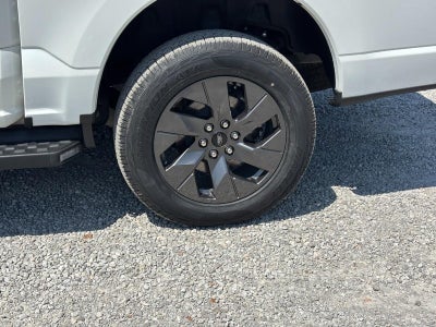 2023 Ford F-150 Lightning LARIAT 4WD SuperCrew 5.5' Box
