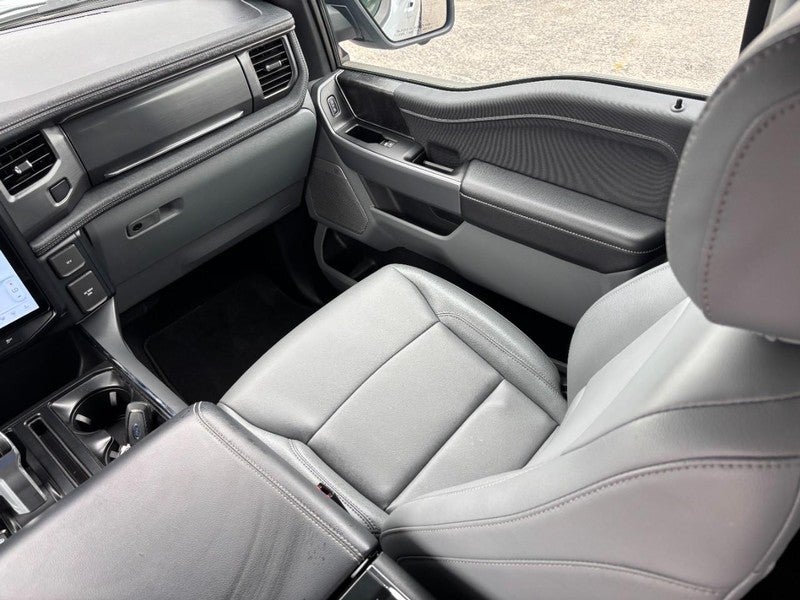 2025 Ford F-150 Lightning Flash 4WD SuperCrew 5.5' Box