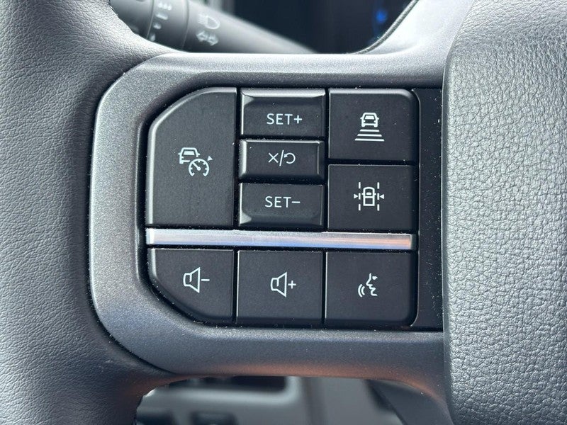 2025 Ford F-150 Lightning Flash 4WD SuperCrew 5.5' Box