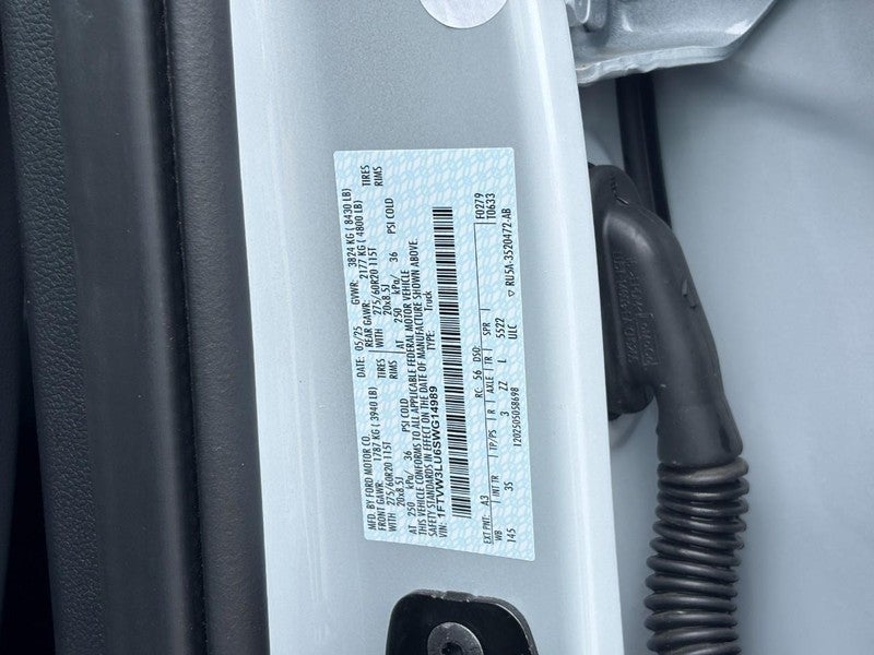 2025 Ford F-150 Lightning Flash 4WD SuperCrew 5.5' Box