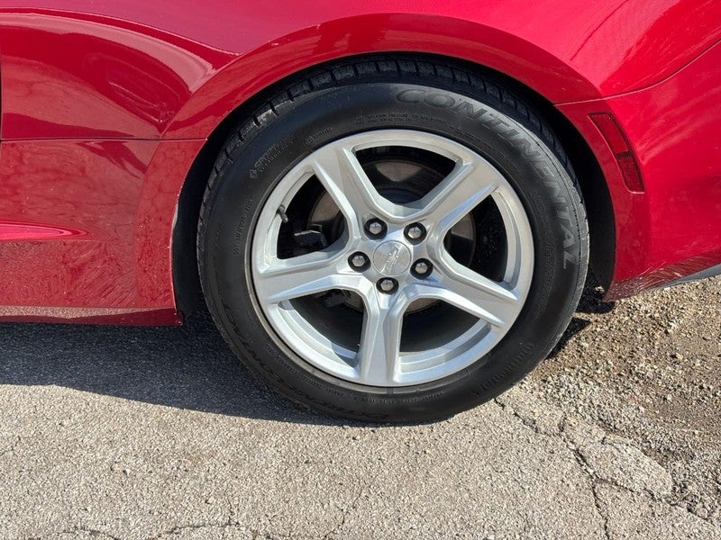 2017 Chevrolet Camaro 2dr Cpe 1LT