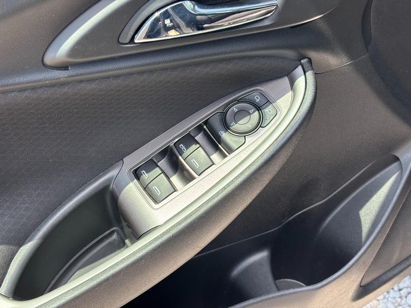 2022 Chevrolet Malibu 4dr Sdn LT