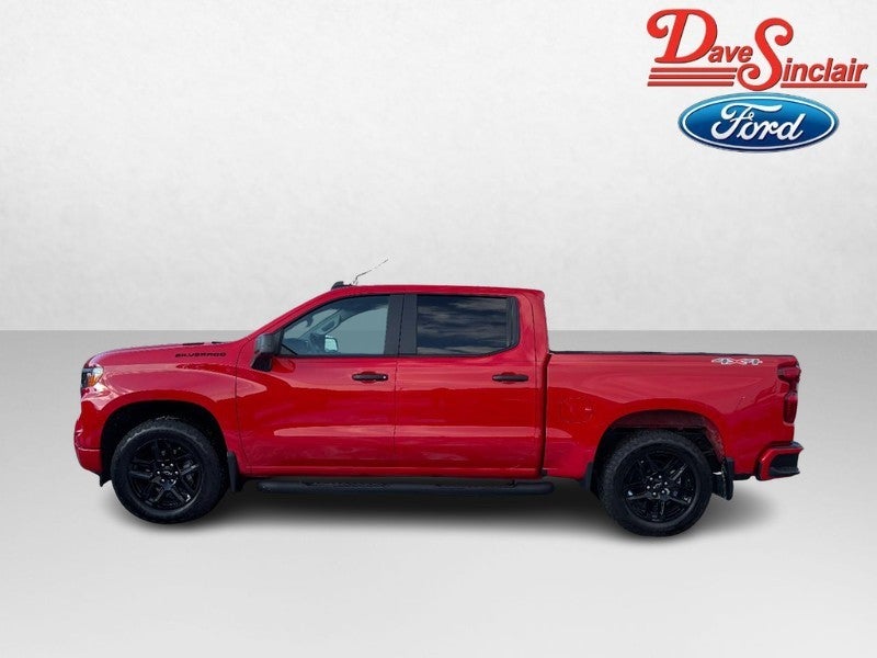 2026 Chevrolet Silverado 1500 4WD Crew Cab 147" Custom