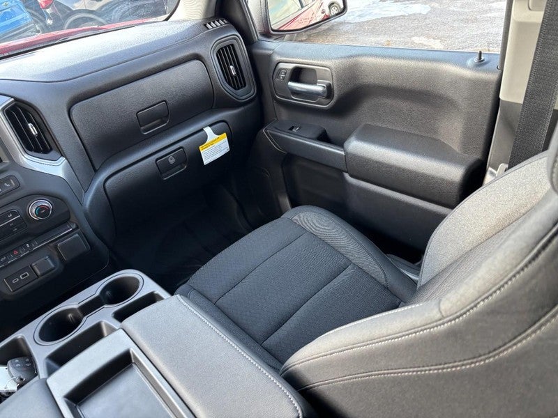 2026 Chevrolet Silverado 1500 4WD Crew Cab 147" Custom