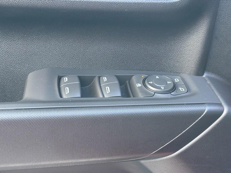 2026 Chevrolet Silverado 1500 4WD Crew Cab 147" Custom